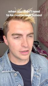 Leah Calkins's Instagram, Twitter & Facebook