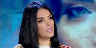 القيام بزيارة مراكز التجميل ومحلات الكوافير النسائية لعرض المنتجات عليهم وكذلك زيارة المولات التي بها محلات لبيع مستحضرات التجميل وتقديم عينة من المنتج. Ø£ÙˆÙ„ Ø¸Ù‡ÙˆØ± Ù„Ù„Ù…Ù…Ø«Ù„Ø© Ø­ÙˆØ±ÙŠØ© ÙØ±ØºÙ„ÙŠ Ø¨Ø¹Ø¯ Ø§Ù„Ø¹Ù…Ù„ÙŠØ© Ø§Ù„Ø¬Ø±Ø§Ø­ÙŠØ© Ø¹Ù„Ù‰ Ø£Ù†ÙÙ‡Ø§ ØµÙˆØ±