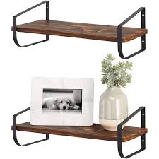 Vous n'avez qu'à jeter un œil dans vos magazines ou catalogue de décoration, et vous une étagère murale originale pour un mur singulier. Etagere Etroite Bois Cdiscount