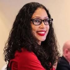 Laura Bashir's Instagram, Twitter & Facebook