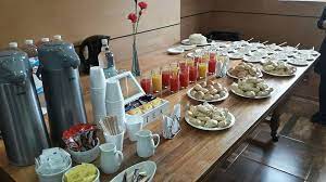 Scegli tra immagini premium su cafe coffee break table della migliore qualità. Facebook