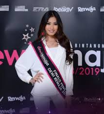 Pejam celik kini sudah seminggu sejak remaja umumkan senarai 12 orang finalis dewi remaja 2018/19 yang berlangsung di hard rock cafe, kuala lumpur. Gambar Micheal Ang Komen One By One Peserta Dewi Remaja Terbaru Minta Izin Netizen Dulu Sebelum Post Media Hiburan
