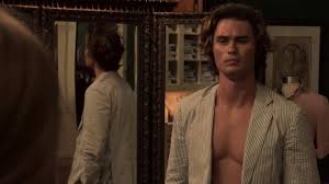Routledge, who in the season 2 opener decides that an international manhunt isn&#… The Costume White Stripes John B Chase Stokes In Outer Banks S01e04 Spotern