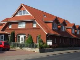 In ländlicher lage, inmitten von weiden mit weitem blick in unsere flache landschaft, liegt das pflegeheim in sichtweite der kleinen ortschaft osten (barocke kirche, schwebefähre). Hemmoorer Pflege Gmbh Senioren Und Pflegeheim In Hemmoor Auf Wohnen Im Alter De