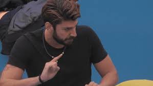 Βρισκόμαστε μία ανάσα από το live concert στις. Katakeraynwse Sto House Of Fame O Arhs Thn Marianna Shkw Kai Fyge Monh Soy Zappit