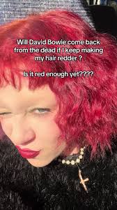 Fresh dye red rED RED💋♥️🌹🍷🎈❌❣️‼️🔴🚗🚗🎼 Ziggy stardust with a bob?? I  used a mix of 2 shades this time ! blood moon & cranbaby by @Lunar Tides <3  use code AYNJEL15 for a discount ;)