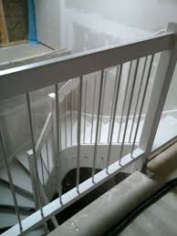 Da wir aber mit dem beizen auch nicht so wirklich glücklich waren haben wir uns nun eine ganz andere treppe (eiche mit weißen wangen) ausgesucht. Wir Bauen Mit Massa Haus Juli 2016