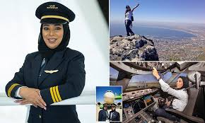 एमिरेट्स/गल्फ की पहली महिला पायलट ने काम पर हेडस्कार्फ़ पहनने के लिए अपने  चार साल के संघर्ष के बारे में बताया | डेली मेल ऑनलाइन