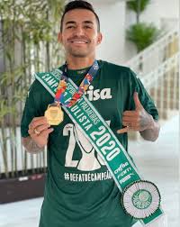 Melo miss costly as caf champs finish third. Em Entrevista Recente Dudu Nao Descartou Retorno Ao Palmeiras No Meio Do Ano Palmeiras Ge