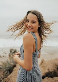 Annie leblanc hair annie leblanc outfits hayley leblanc annie grace annie lablanc cute celebrities celebs lucas dobre cute casual outfits. Annie Leblanc New Hairstyle New Hairstyle Annie Leblanc New Hairstyle