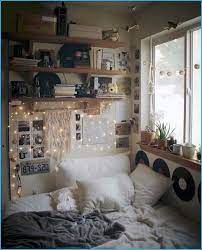 38 Decorating The Aesthetic Teenage Bedroom Fun And Energetic Aesthetic Room 37 Small Room Bedroom Bedroom Makeover Bedroom Design