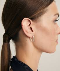 Donna Smooth Hoop Earrings