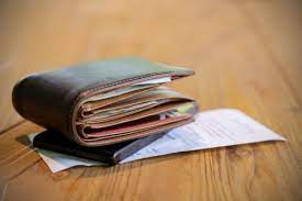 Anda bisa menyesuaikan dompet dengan model dan budget yang anda miliki. Murah Bukan Berarti Murahan Ini Dia 5 Pilihan Dompet Pria Murah 2018