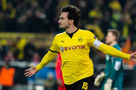 Mats hummels says the borussia dortmund players are sometimes too quiet on the pitch and have to be woken up a bit in order to perform during games. Borussia Dortmund Confirm Mats Hummels Has Asked To Leave The Club This Summer For Bayern Munich Mirror Online