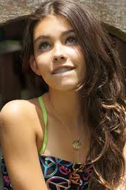 Madison beer embarked on her first international tour captioned as she pleases tour in 2018. Kette Gesucht Zb Von Madison Beer Schmuck Alltag