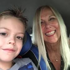 Gina Swift's Instagram, Twitter & Facebook