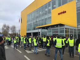 France Bleu Normandie Seine Maritime Eure En Twitter Apres Le Carrefour Les Giletsjaunes Essayent De Faire Fermer Le Ikea De Tourville La Riviere Pres De Rouen Le catalogue ikea a été publié il y a 116 jours, le lundi 10 août 2020. bleu normandie seine maritime eure