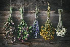 Hold bunch flowers upside down / dried flowers are back. How To Dry Flowers Apartment Therapy