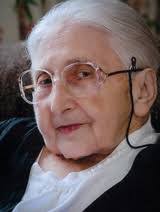 Elsie Gill's Instagram, Twitter & Facebook