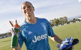 Cresciuta nelle file della s.s. Ambrogino D Oro A Giuliani Portiere Della Juve E Della Nazionale La Gazzetta Dello Sport