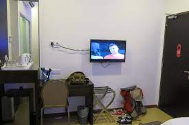 Offering a variety of facilities and the hotel offers various recreational opportunities. View Of E Red Hotel From The Front Picture Of E Red Hotel Bukit Mertajam Tripadvisor