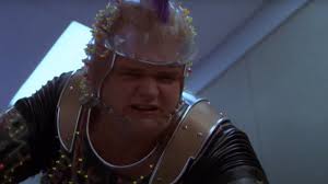 32 Ridiculous Outfits From Movies Set In The Future