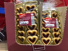Our valentine's day list features everything from hot tools celebrity hairstylist recommended by hair stylists and a customizable trio of candles to tech for social media savvy teens and gifts for your dad, mother, siblings and the best friend you love like a sibling. 14 Perfect Valentine S Day Gifts You Can Find At Aldi