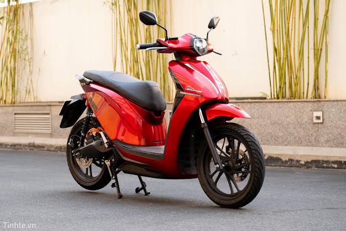Elektrikli Motosikletler Yükselişte: Vietnam Milyar Dolarlık Pazarı Neden Geri İstiyor?