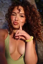 des🐈‍⬛ @desiimari - Twitter Profile | Sotwe