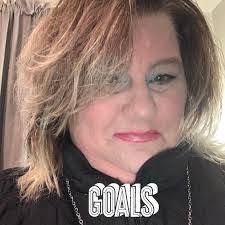 Vicky Slone's Instagram, Twitter & Facebook