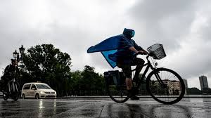 Wir treffen alle nötigen vorkehrungen gegen dieses unwetter.: Tief Xero Bringt Unwetter Mehr 180 Liter Niederschlag In 24 Stunden In Der Uckermark Rbb24