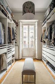 30 Amazing Closets Design And Decor Ideas For Women Decoratingideas Decoratinghomecheap De Luxury Closets Design Dressing Room Design Walk In Closet Design