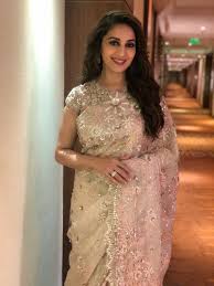 What If Hum Aapke Hain Koun Have Premiered 20 Years Later On Netflix Madhuri Answers Entertainment Watch hum aapke hain koun (1995) from player 1 below. what if hum aapke hain koun have