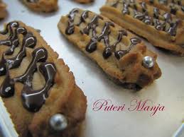 Penulisresepimudahkategoribiskut rayamasakanhidangan hari rayakaedah setelah itu,letakkan adunan dalam loyang dan sapukan kuning telur diatas permukaan adunan biskut. Resepi Biskut Milo Pawtaste Com