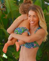 Facebook gives people the power to share and makes the world more open and connected. Laura Figueiredo Nao Deixa A Filha Com Tony Carreira So A Deixo Com Tres Pessoas Diz