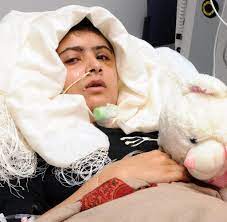 After the taliban attempted to kill her in 2012, she cofounded the malala fund, which is working to help girls receive 12 years of quality education. Taliban Opfer Die Geschichte Der Mutigen Malala Bilder Fotos Welt