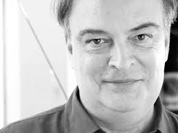 Los artificios de un novelista errante