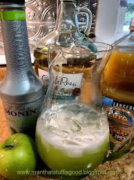 Garnish with fresh sliced strawberries. Green Apple Moscato Sangria