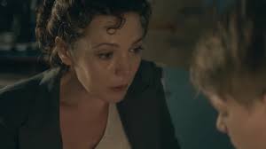 There are three seasons of broadchurch, each with eight episodes. Broadchurch Tv Series 2013 2017 Imdb