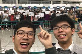 The site owner hides the web page description. é»ƒä¹‹é‹'ç¾…å† è°æŠµå°é­200äººåœå µ æ–°å‚³ç¶²