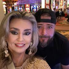 Sandra Corbo's Instagram, Twitter & Facebook