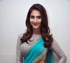 Her father, shiv kapoor, is an entrepreneur (owns a furniture export business) and her mother, dimpy kapoor, is a marketing executive. Vaani Kapoor Biography Age Height Husband Family Movies