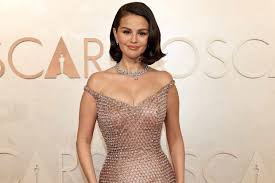 Selena Gomez Brings Old Hollywood Glamour to Life in Breathtaking Gown Made  of 16,000 Drops of Glass at Oscars 2025