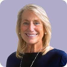 Carrie Higgerson's Instagram, Twitter & Facebook