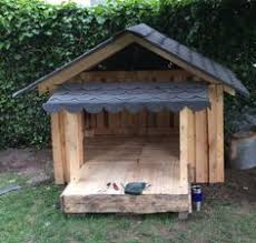 Hundehutte Aus Einwegpaletten Hundehutten Hundehutte Bauen Einwegpaletten