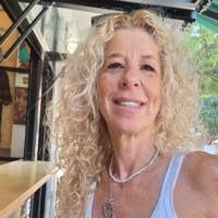 100+ "Amsili" profiles