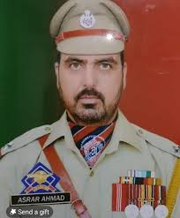 Inna Lillahi Wa Inna Ilayhi Raji'un Aaqib Ahmad Mir (26) from Pattan lost  his life in a tragic accident after a Tavera hit his motorcycle at Range  Mode, Baramulla. May Allah grant