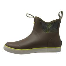 The molded footbed provides ample cushioning. Huk Men S Rogue Wave Waterproof Mid Boot Camping World