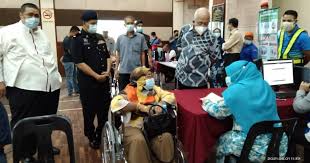 Antara kawasan yang termasuk di dalam daerah ini ialah naka dan pedu. Unit Bergerak Vaksinasi Covid 19 Di Padang Terap
