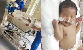Bayi 11 bulan maut terjatuh katil akibat kecuaian kakitangan hospital 12 februari lalu, seorang bayi lelaki berusia 11 bulan dilaporkan koma akibat terjatuh dari katil ketika sedang mener. Ohbulan Laman Socialtainment No 1 Malaysia Part 677
